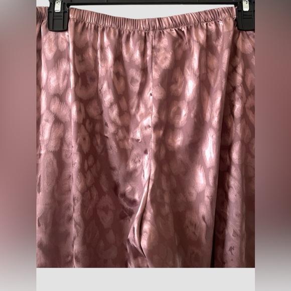 Natori Leopard Animal Print Pajama Pants Only Satin Lightweight Womens Size M - Picture 4 of 6